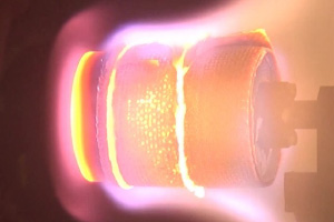 評価中の試験片